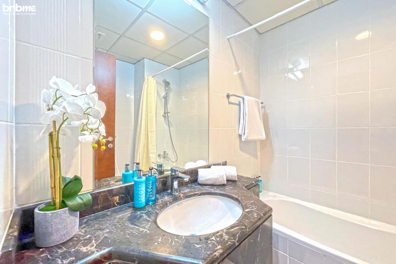 Bnbmehomes - Spacious Studio In Downtown Near Burj Khalifa - 1703 Dubai Eksteriør billede